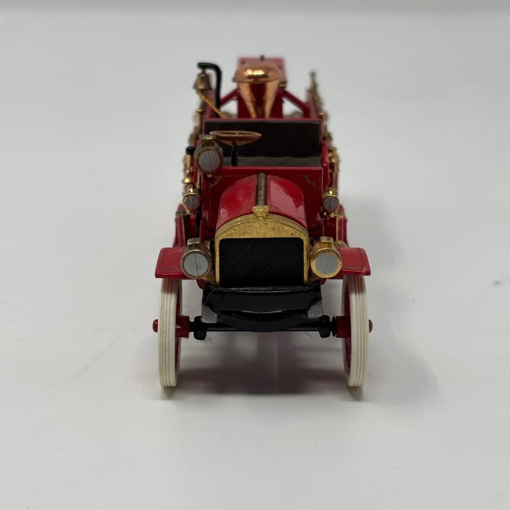 Matchbox Models of Yesteryear 1911 Mack Fire Pumper YFE24 Red Gold UFALM No COA
